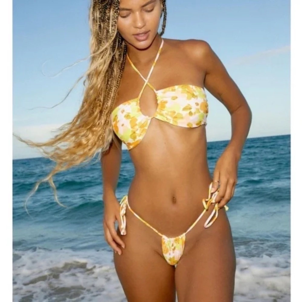 New! Aila Blue Emilia bikini top 19547